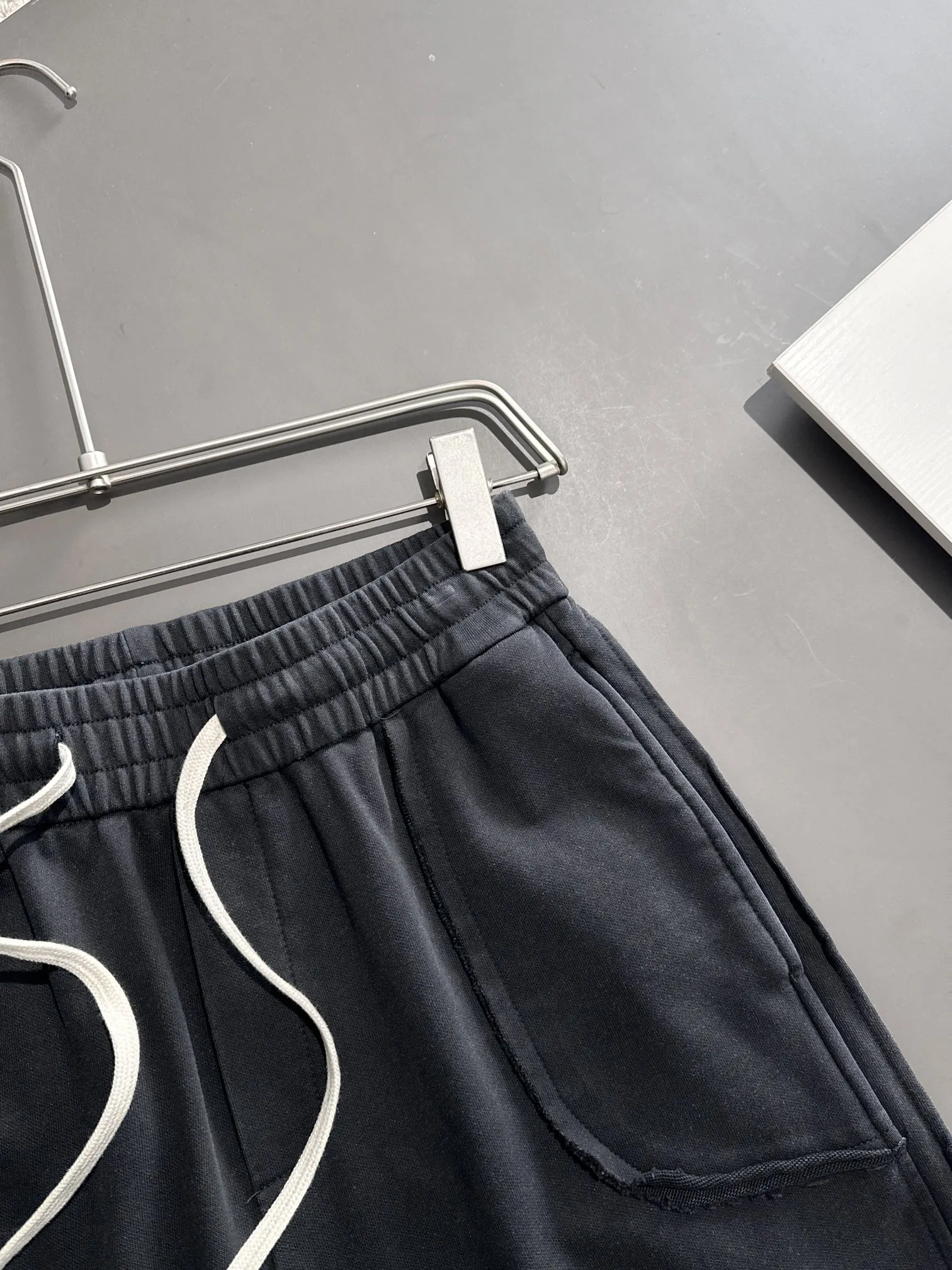🅿️320 Next day shipping High-end goods Stone Island 2025 spring and summer new elastic band casual shorts, counter-customized fabrics, high breathability and comfort, impeccable details, brand element design concept, reflecting high quality. It feels delicate and soft! It presents a casual cut and the upper body shape is great! Size: M-4XL